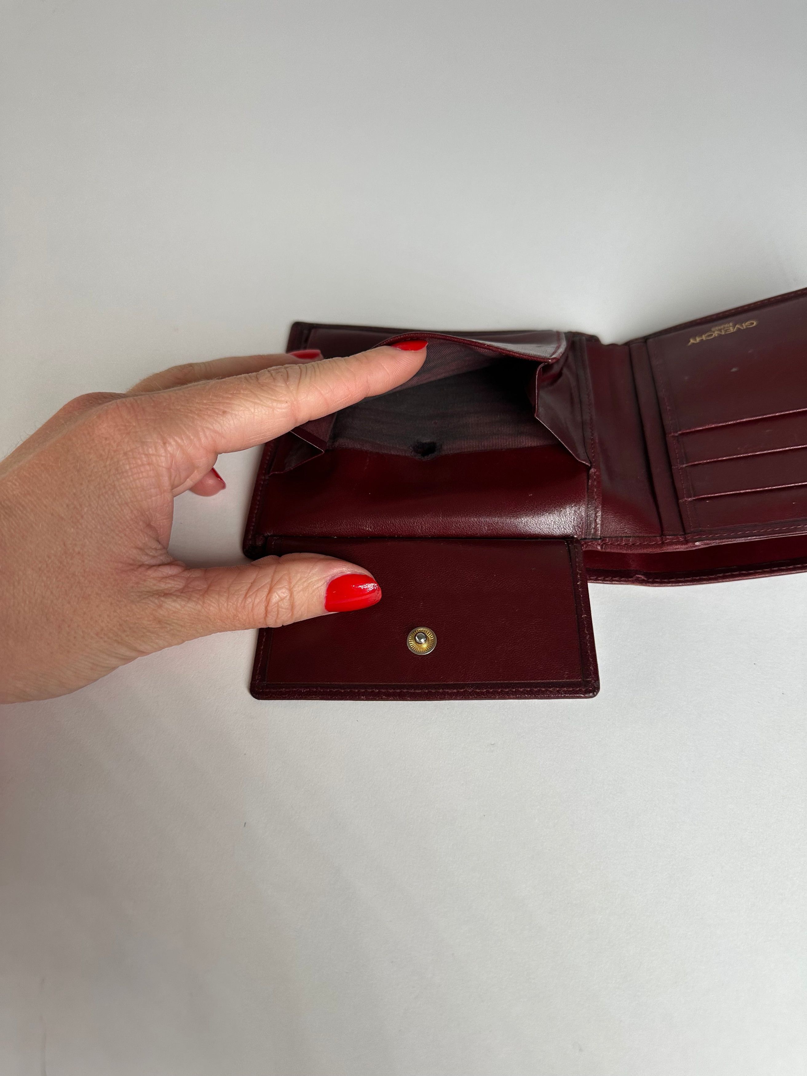 Givenchy Vintage Flapable Leather Wallet Burgundy Size ONE SIZE - 5 Thumbnail