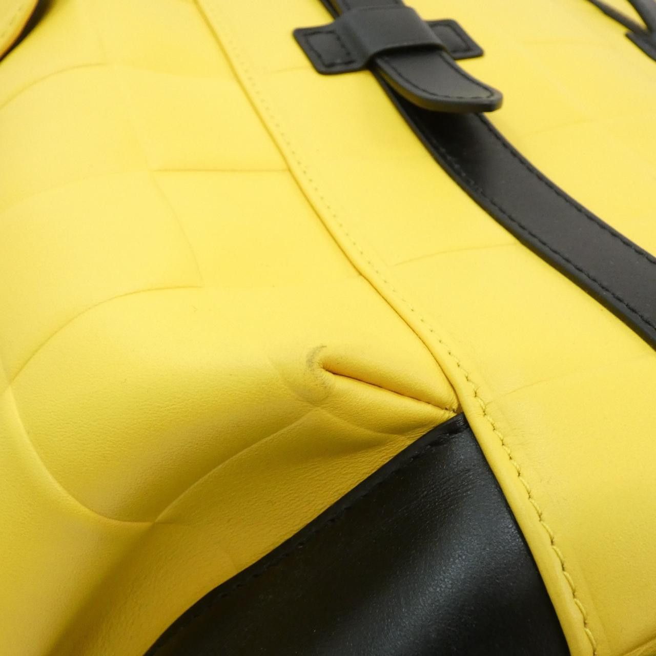 Louis Vuitton Louis Vuitton Louis Vuitton Damier Scuba Christopher Calf Backpack Leather Backpack M25016 DUTY FREE for USA Size ONE SIZE - 6 Thumbnail