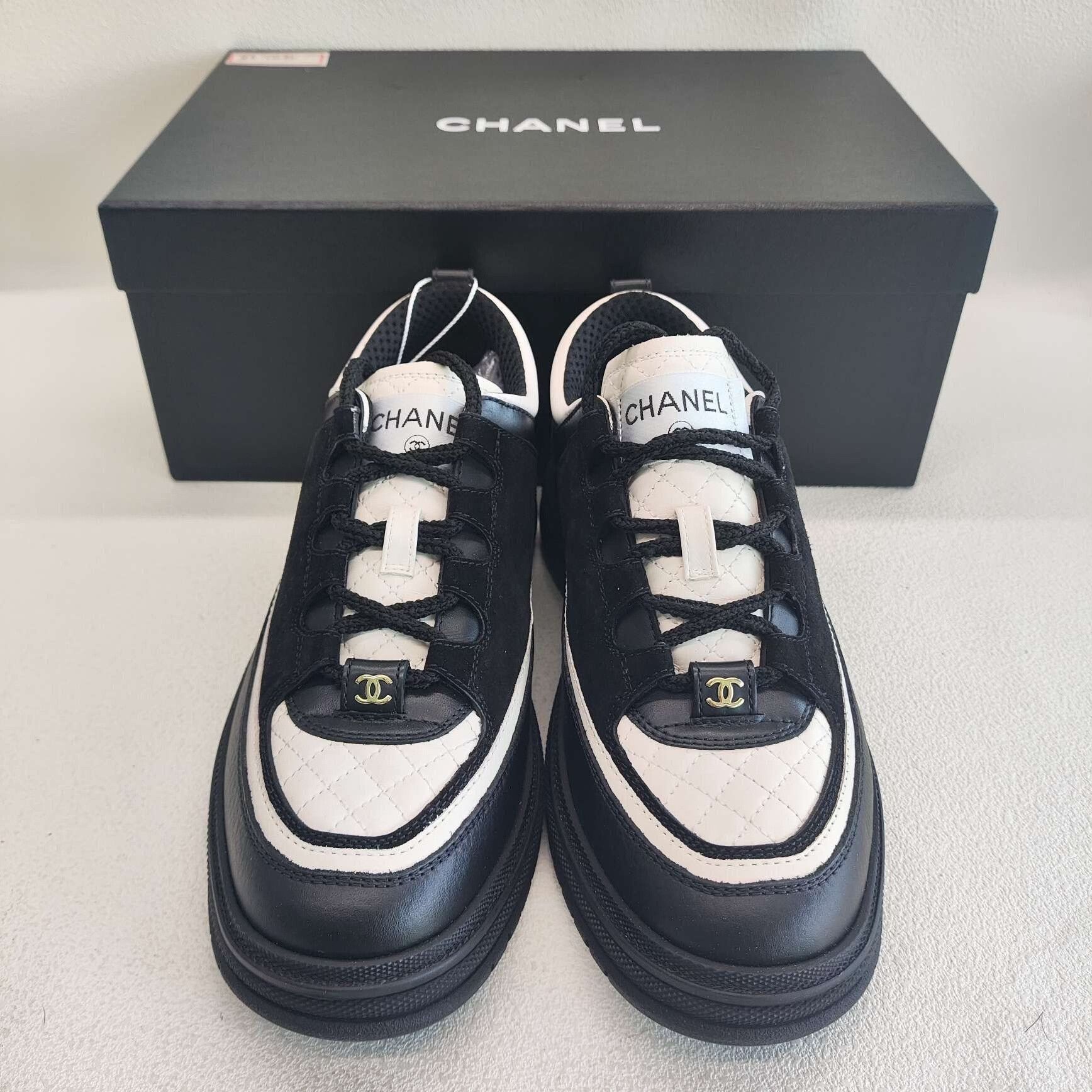 Chanel Chanel Leather Black Lowtop Sneakers us_6-5 Women Size US 6.5 / IT 36.5 - 2 Thumbnail