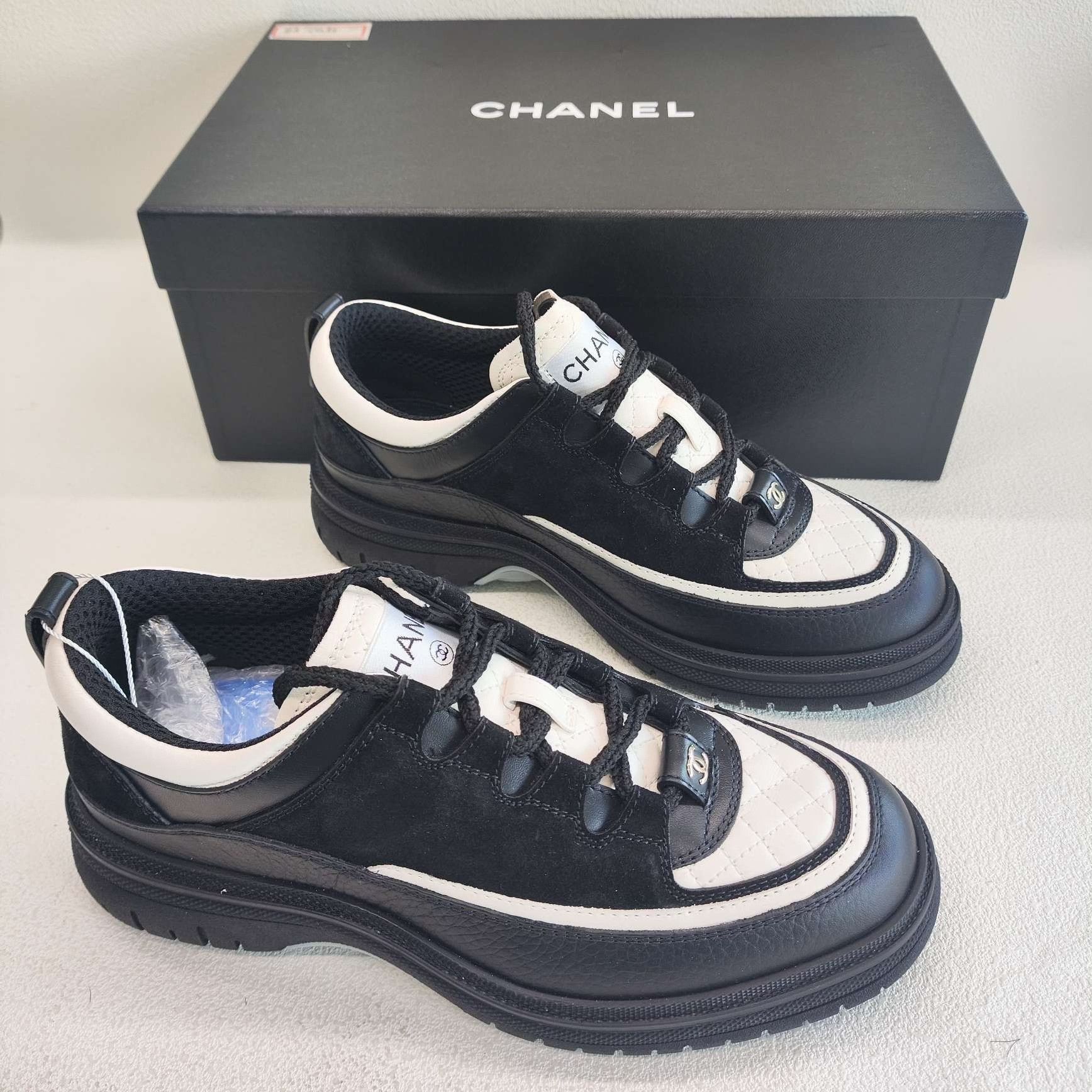 Chanel Chanel Leather Black Lowtop Sneakers us_6-5 Women Size US 6.5 / IT 36.5 - 3 Thumbnail