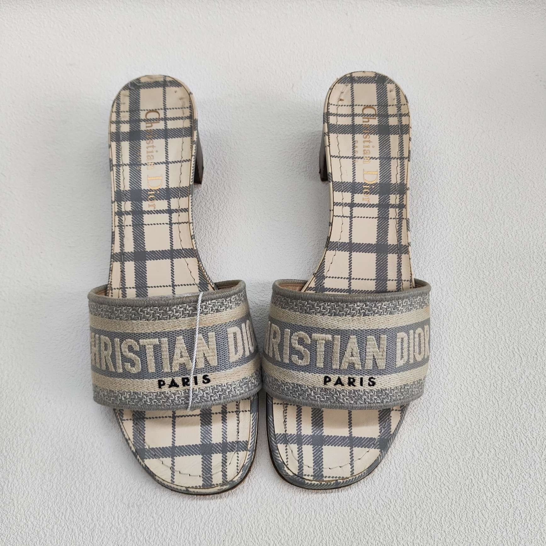 Dior Dior Lightweight Gray Sandals us_6-5 Women Size US 6.5 / IT 36.5 - 9 Thumbnail