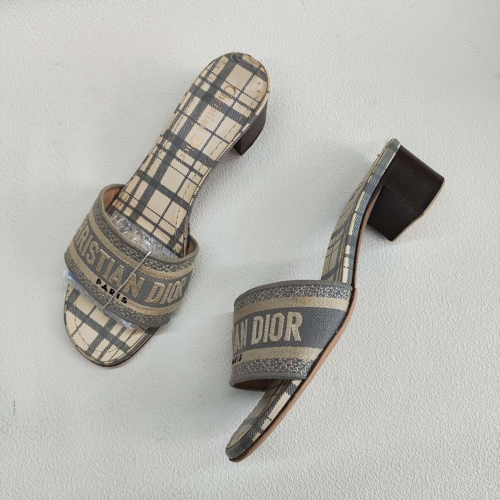 Dior Dior Lightweight Gray Sandals us_6-5 Women Size US 6.5 / IT 36.5 - 8 Thumbnail
