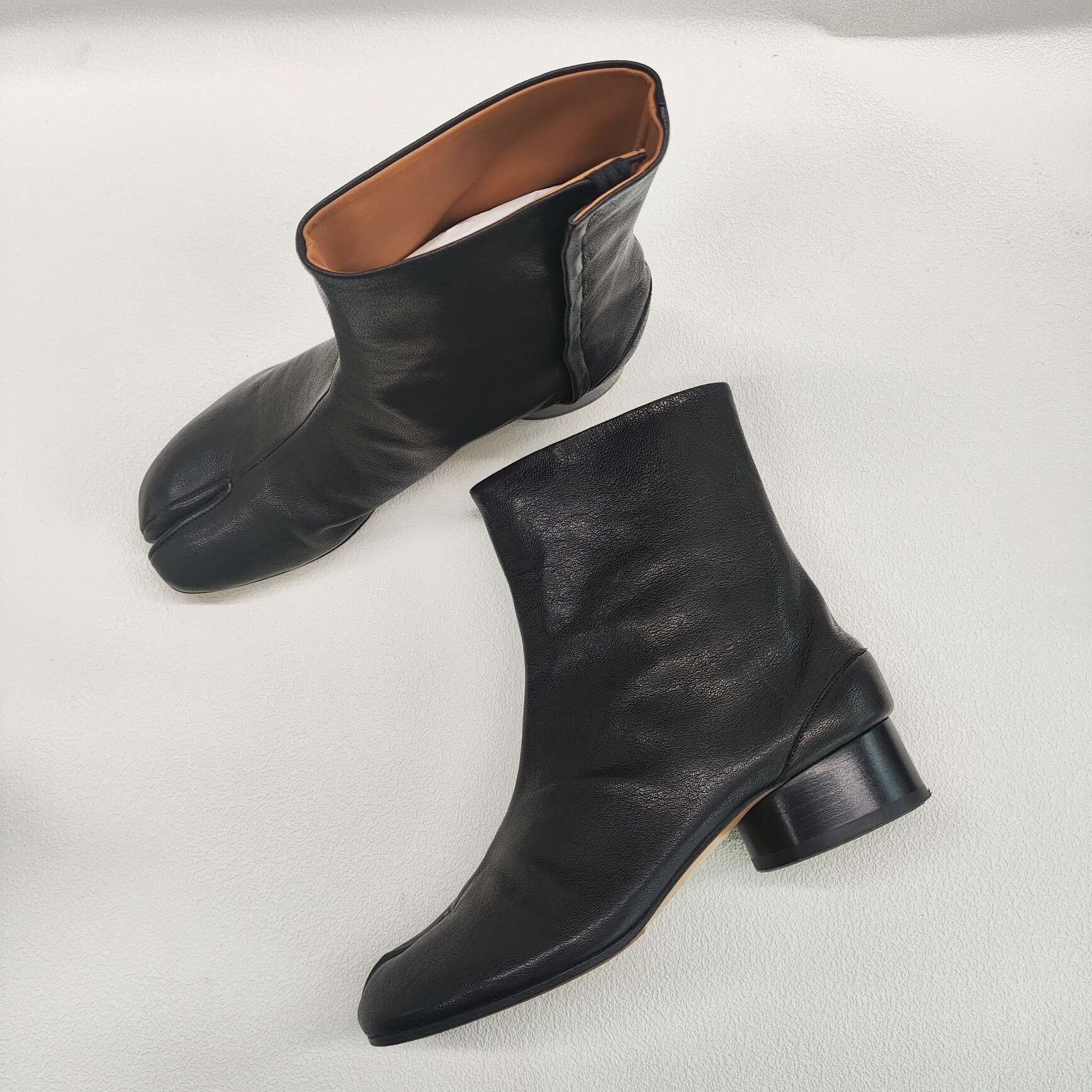 Maison Margiela Maison Margiela Leather Black Boots us_6 Women Size US 6 / IT 36 - 8 Thumbnail
