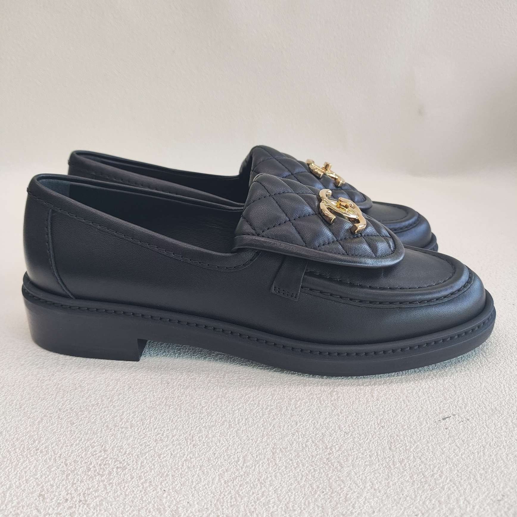 Chanel Chanel Black Lowtop Sneakers us_6 Women Size US 6 / IT 36 - 4 Thumbnail