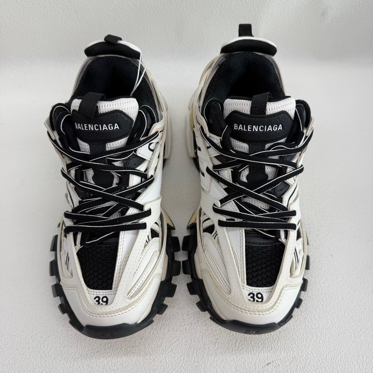 Balenciaga Balenciaga Distressed Black Lowtop Sneakers 6.5 Men Size US 6.5 / EU 39-40 - 2 Thumbnail