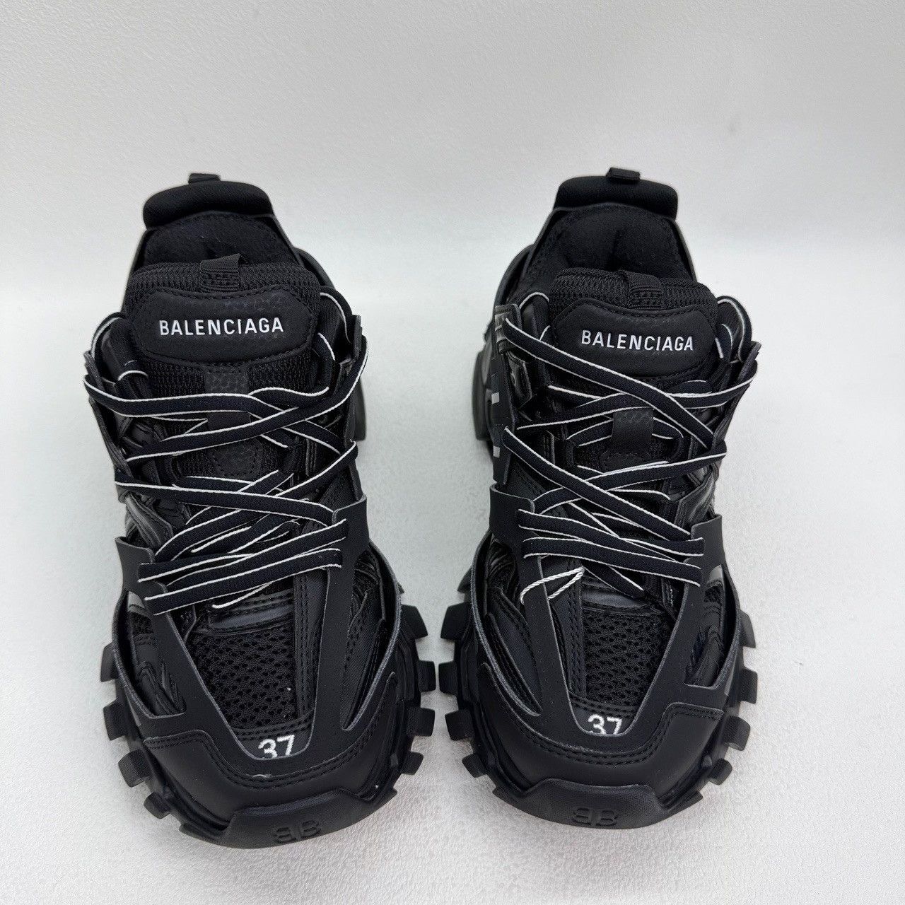 Balenciaga Balenciaga Black Lowtop Sneakers us_6-5 Women Size US 6.5 / IT 36.5 - 9 Thumbnail