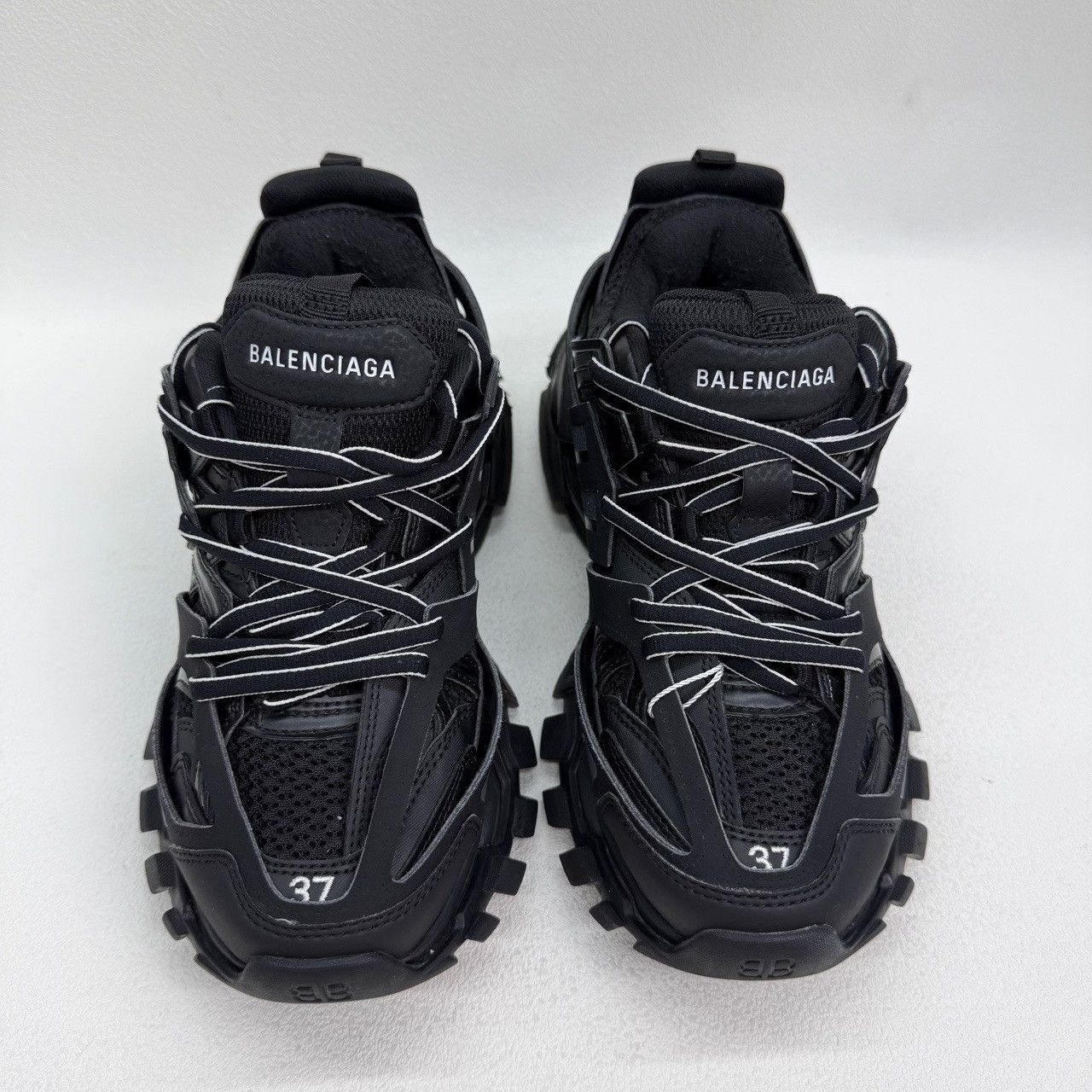 Balenciaga Balenciaga Black Lowtop Sneakers us_6-5 Women Size US 6.5 / IT 36.5 - 2 Thumbnail