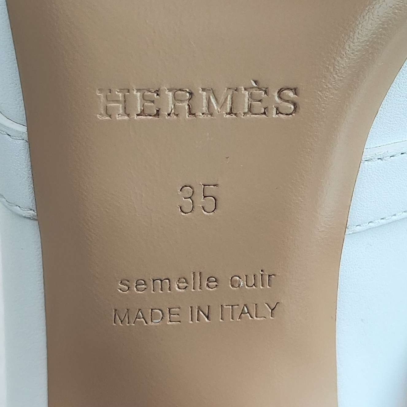 Hermes Hermes White Sandals us_6 Women Size US 6 / IT 36 - 6 Thumbnail