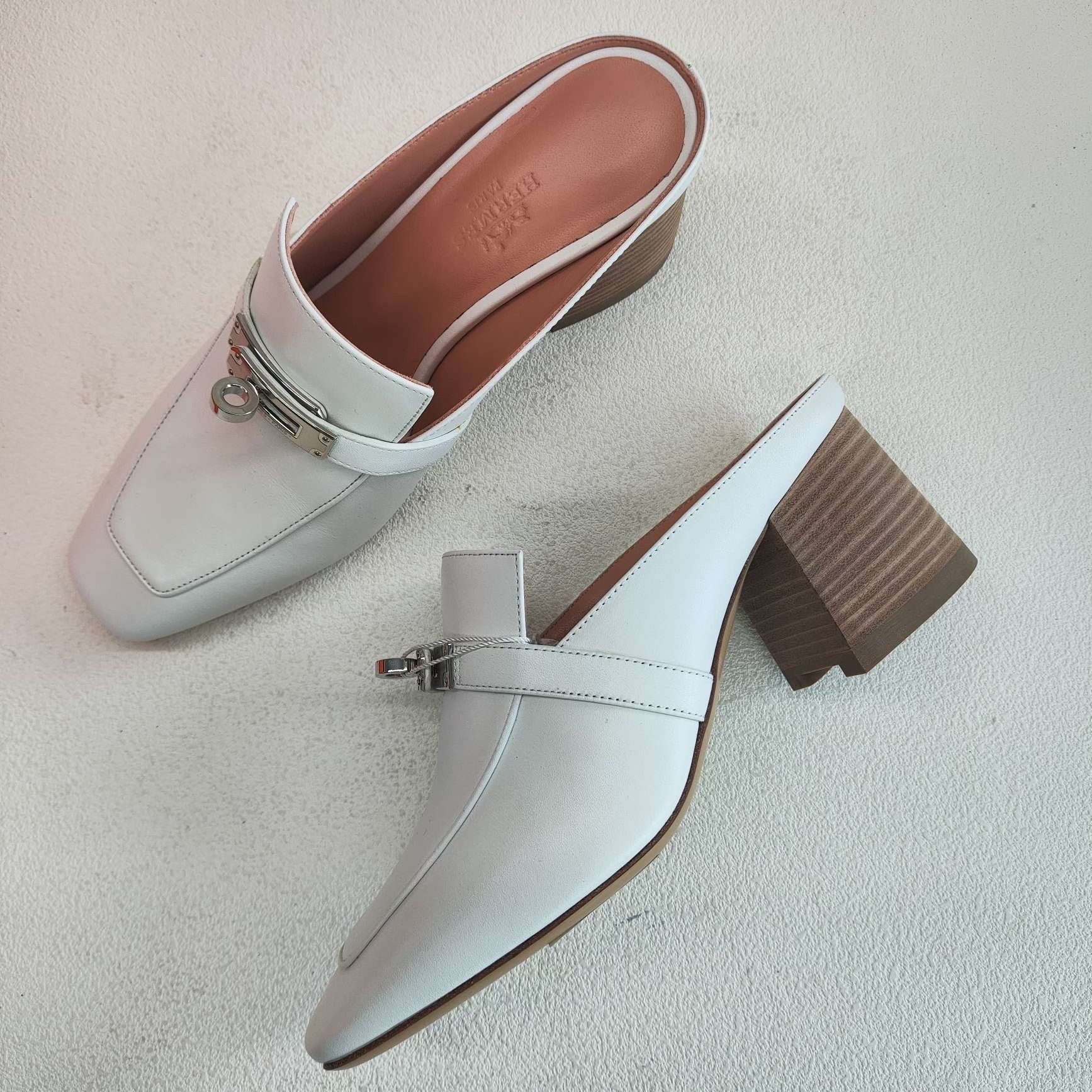 Hermes Hermes White Sandals us_6 Women Size US 6 / IT 36 - 8 Thumbnail
