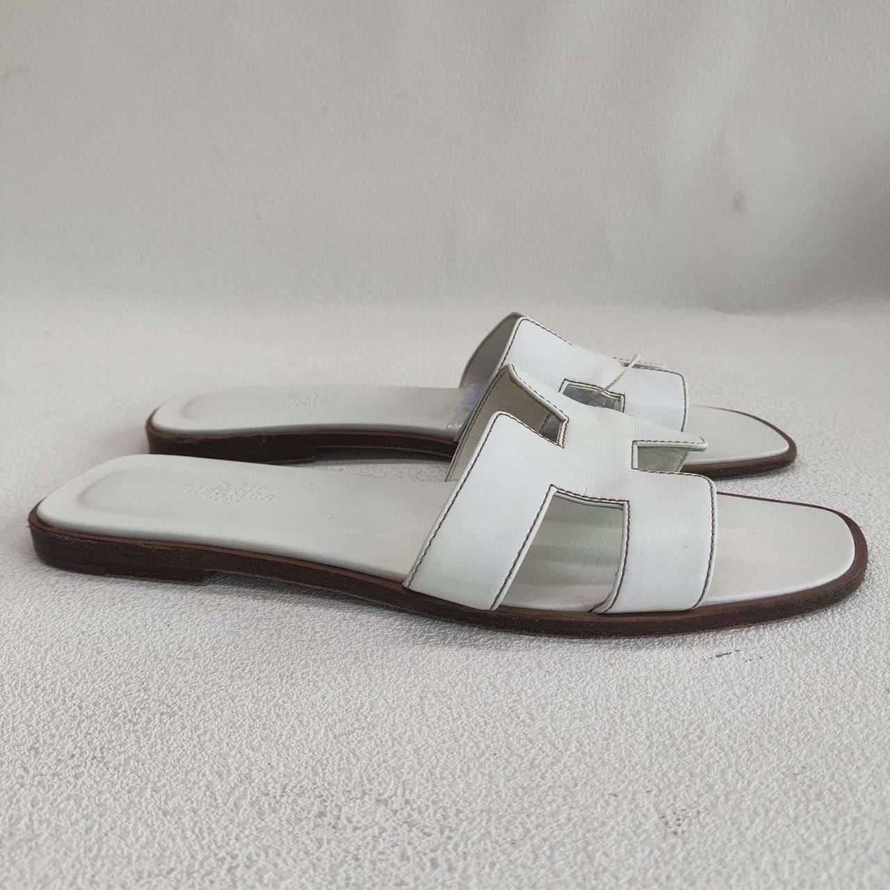 Hermes Hermes White Sandals us_8-5 Women Size US 8.5 / IT 38.5 - 5 Thumbnail