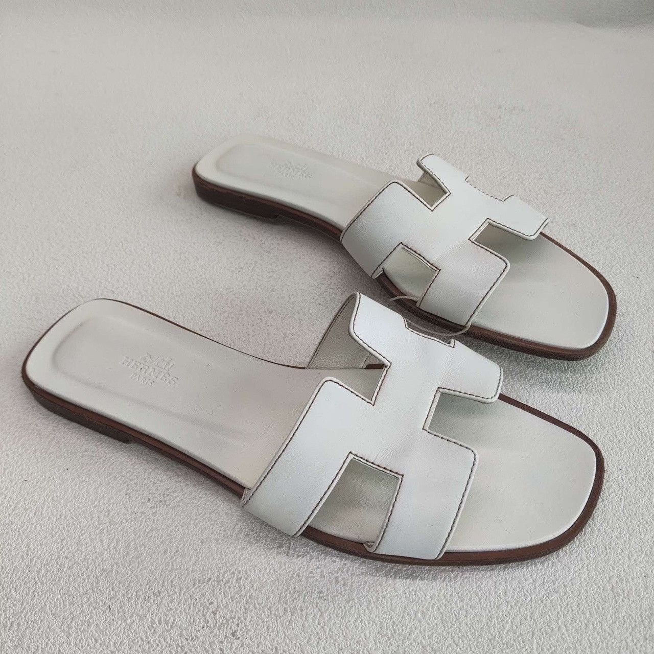 Hermes Hermes White Sandals us_8-5 Women Size US 8.5 / IT 38.5 - 3 Thumbnail