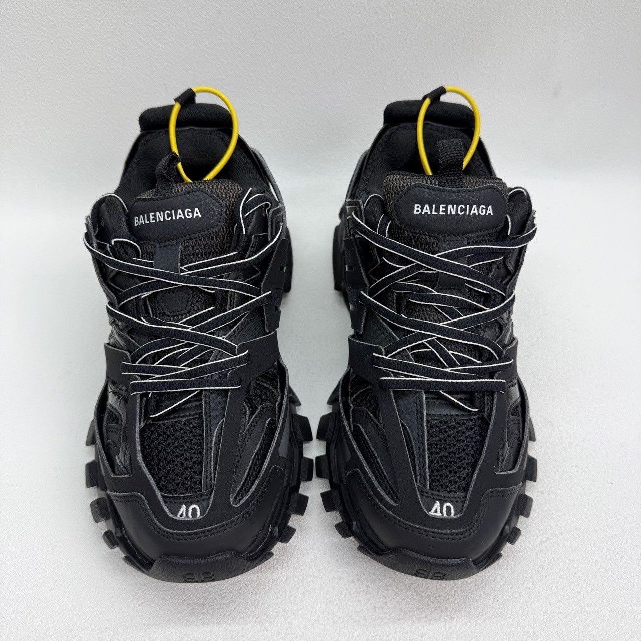 Balenciaga Balenciaga Distressed Black Lowtop Sneakers 7.5 Men Size US 7.5 / EU 40-41 - 2 Thumbnail