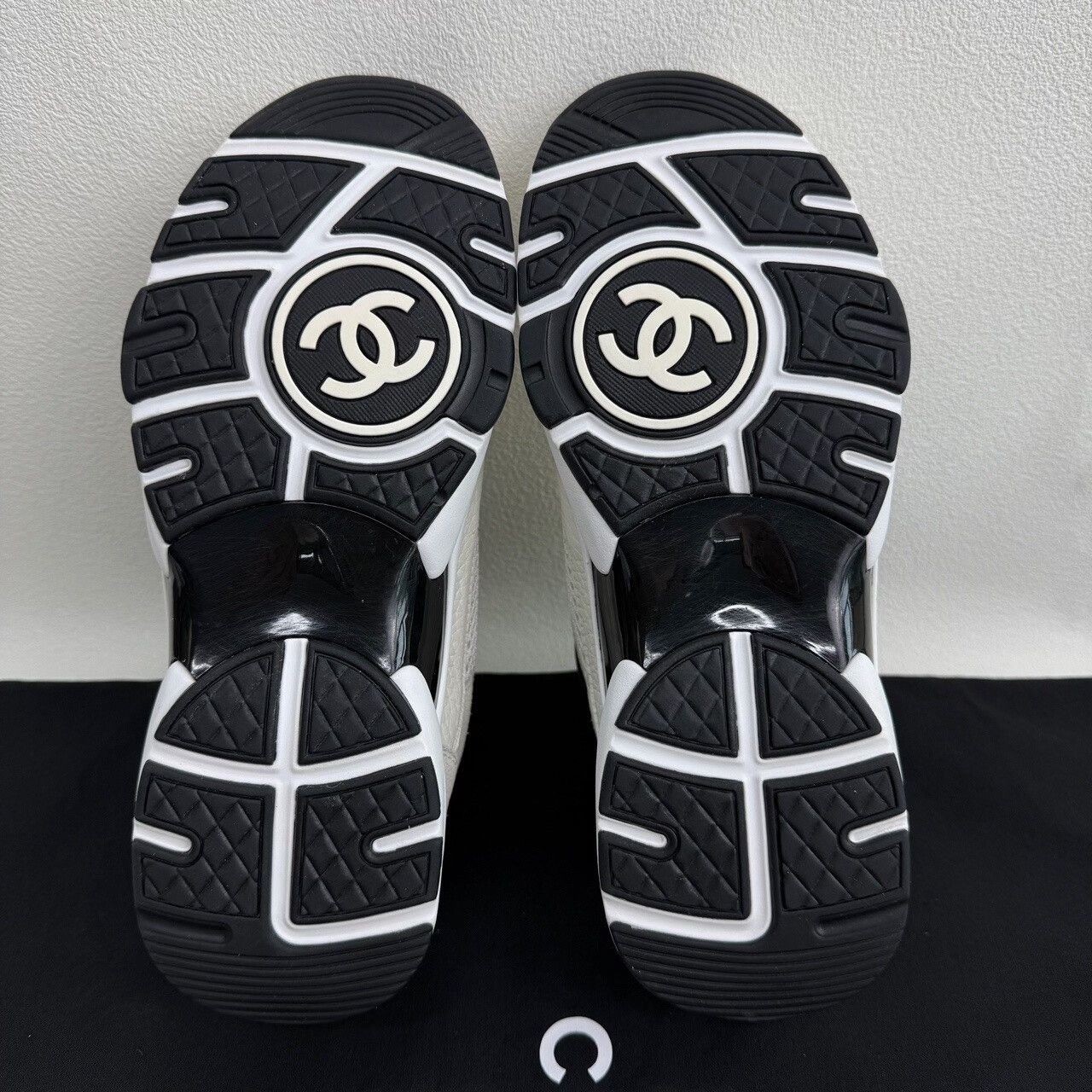 Chanel Chanel Running Black Lowtop Sneakers us_6 Women Size US 6 / IT 36 - 7 Thumbnail
