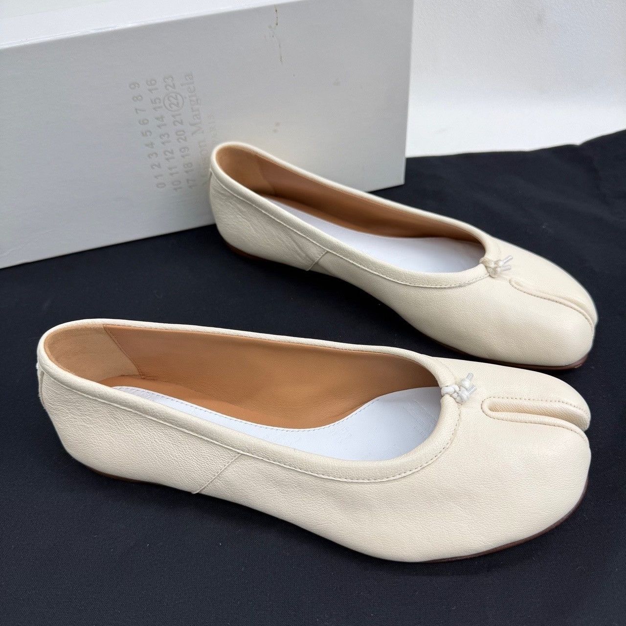 Maison Margiela Maison Margiela White Lowtop Sneakers us_6 Women Size US 6 / IT 36 - 4 Thumbnail