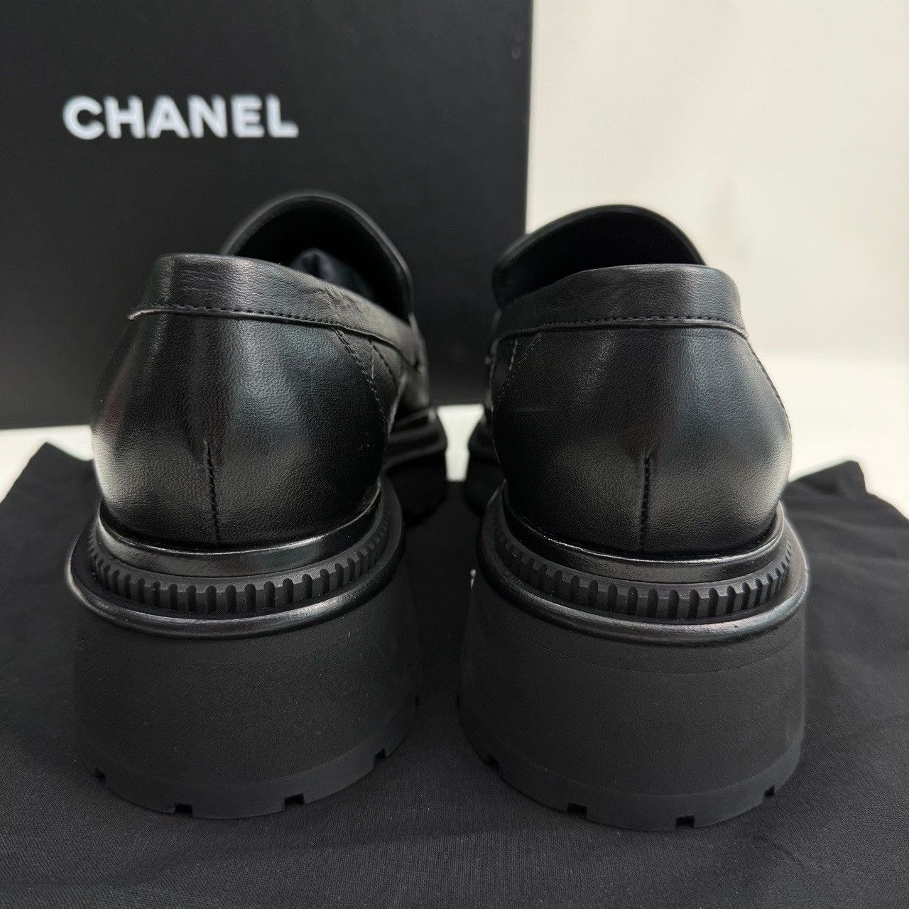 Chanel Chanel Plaid Black Lowtop Sneakers us_8-5 Women Size US 8.5 / IT 38.5 - 6 Thumbnail