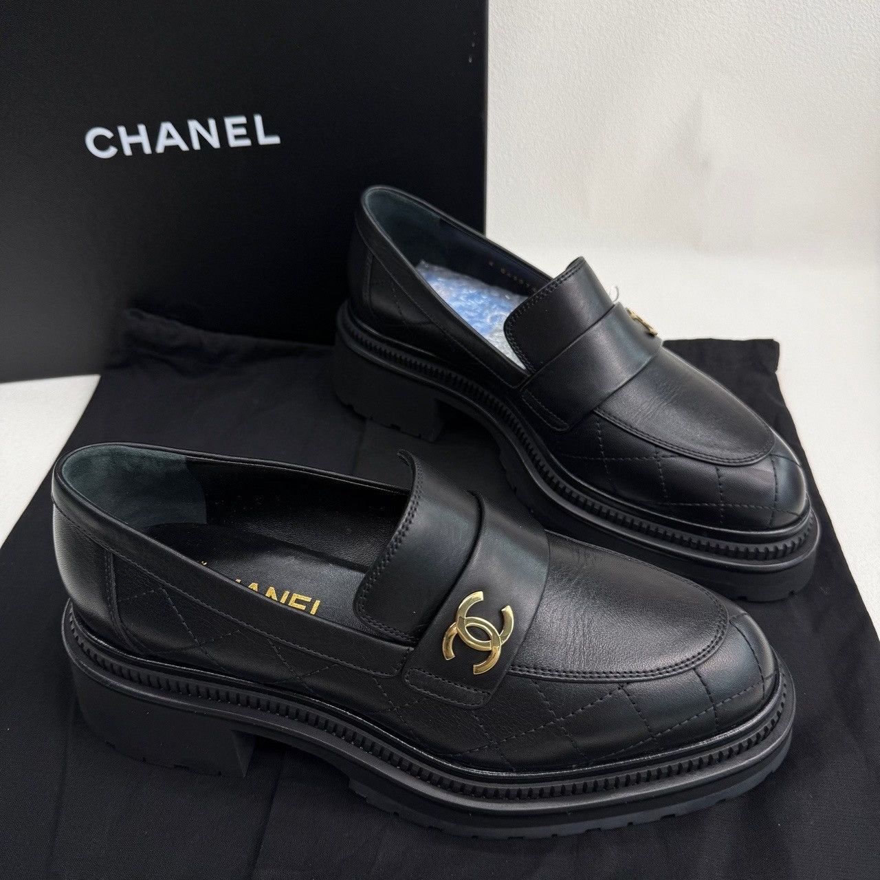 Chanel Chanel Plaid Black Lowtop Sneakers us_8-5 Women Size US 8.5 / IT 38.5 - 3 Thumbnail