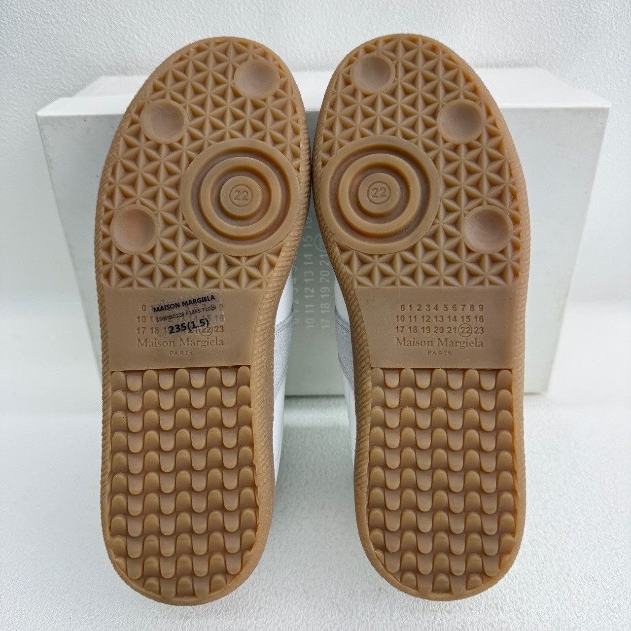 Maison Margiela Maison Margiela White Lowtop Sneakers us_6-5 Women Size US 6.5 / IT 36.5 - 8 Thumbnail