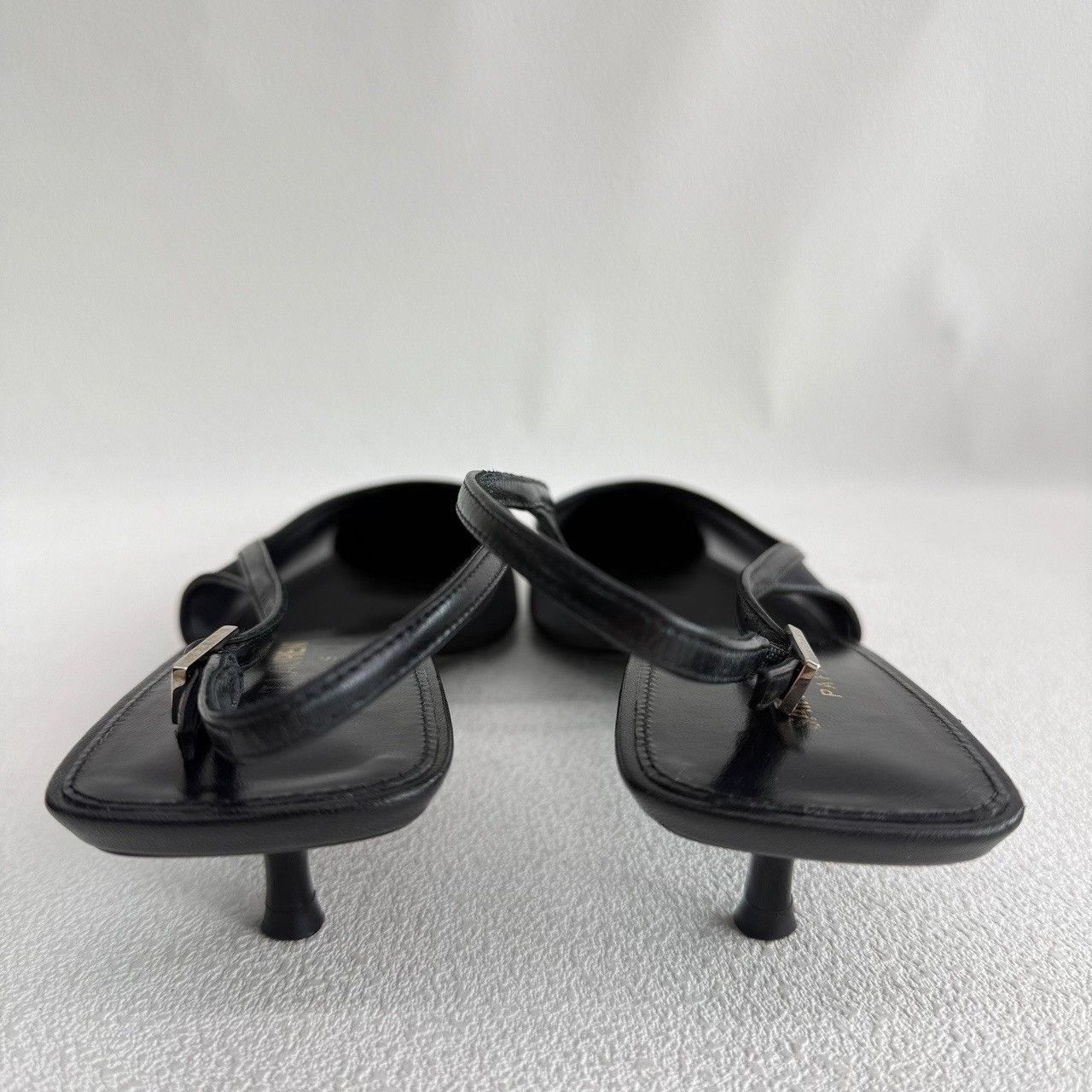 Saint Laurent Paris Saint Laurent Paris Black Sandals us_7-5 Women Size US 7.5 / IT 37.5 - 5 Thumbnail