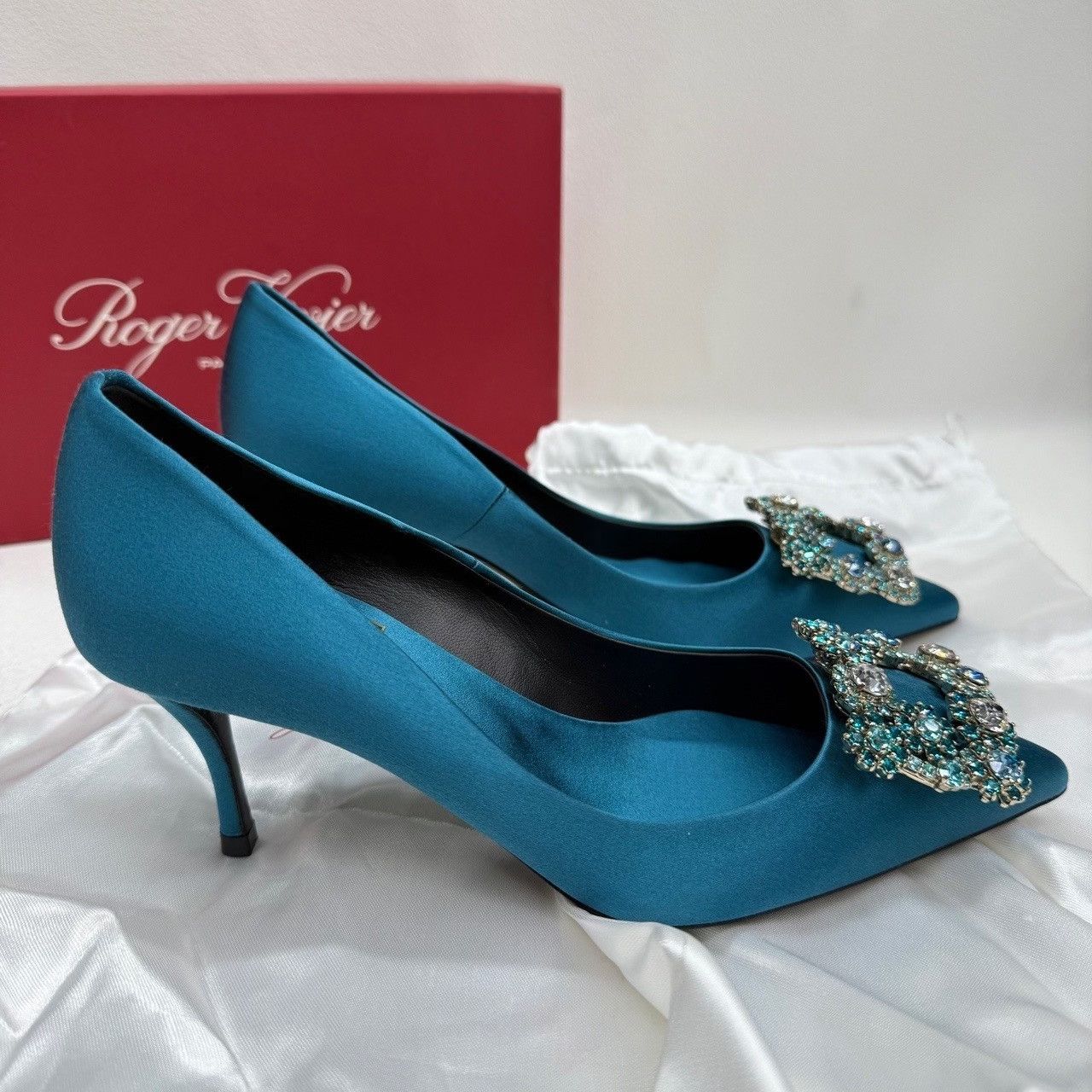 Roger Vivier Roger Vivier Retro Blue Lowtop Sneakers us_5 Women Size US 5 / IT 35 - 5 Thumbnail