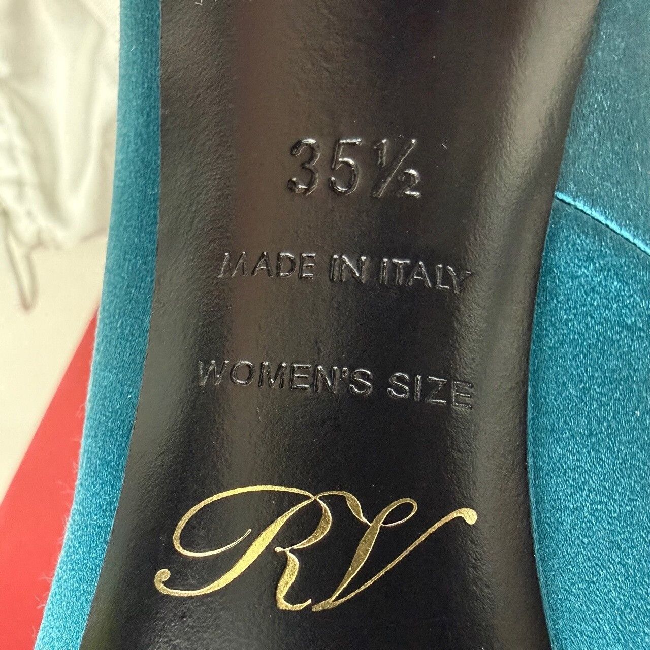Roger Vivier Roger Vivier Retro Blue Lowtop Sneakers us_5 Women Size US 5 / IT 35 - 9 Thumbnail