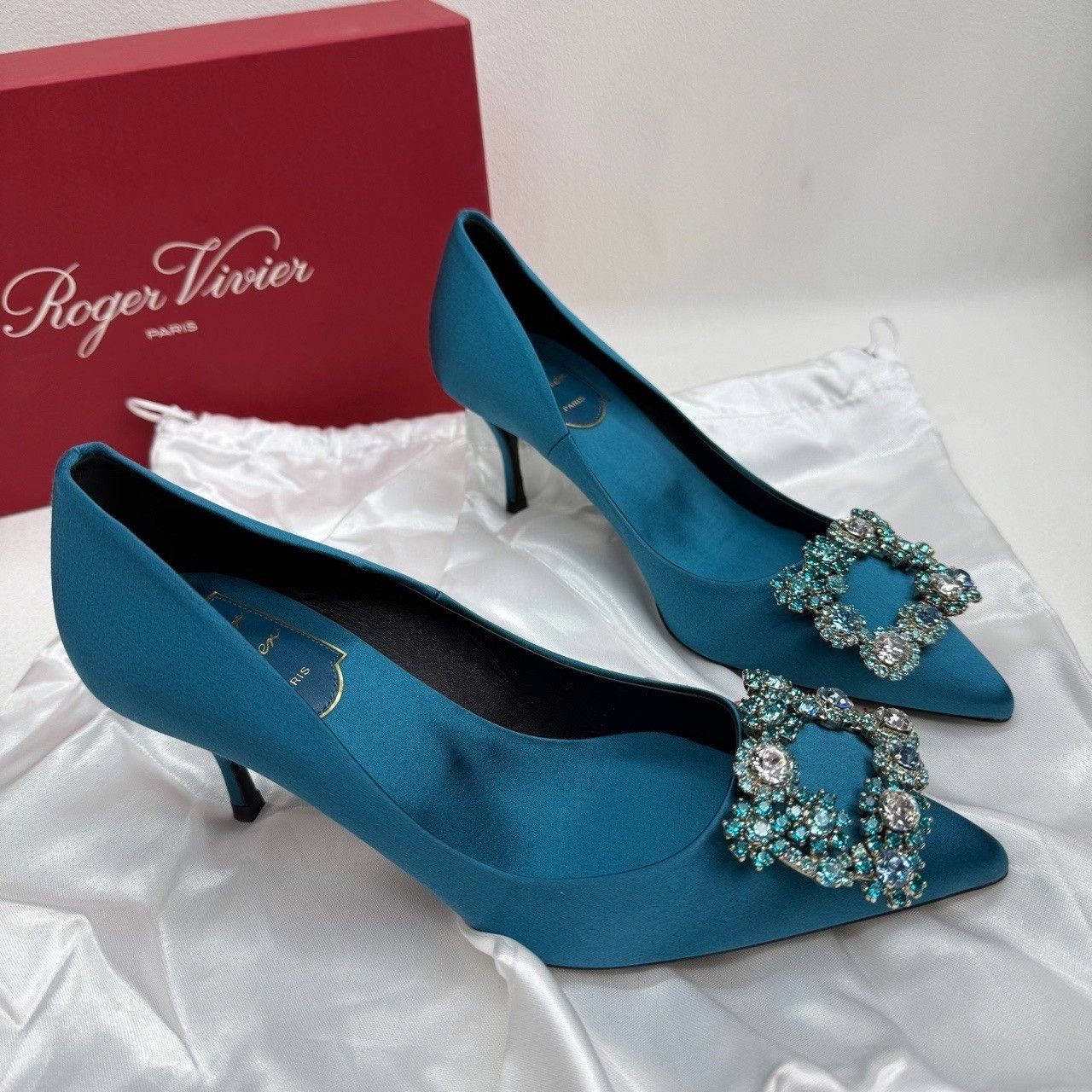 Roger Vivier Roger Vivier Retro Blue Lowtop Sneakers us_5 Women Size US 5 / IT 35 - 4 Thumbnail