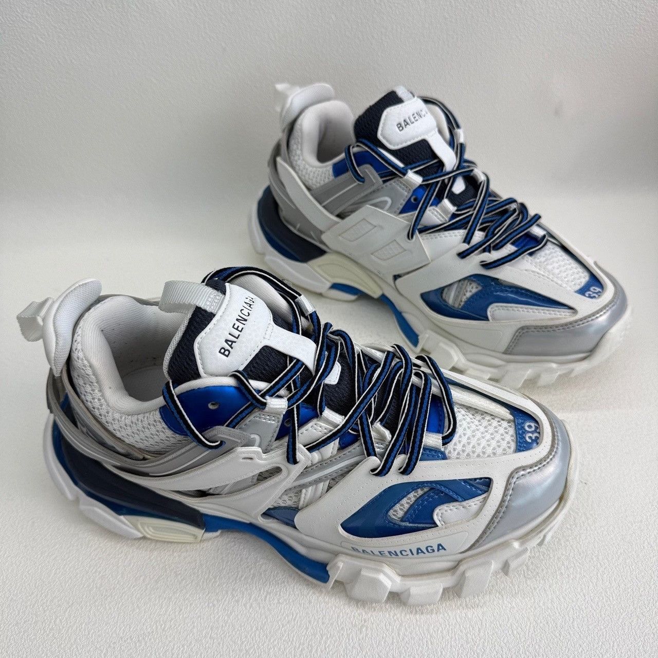 Balenciaga Balenciaga Breathable Blue Lowtop Sneakers 6.5 Men Size US 6.5 / EU 39-40 - 3 Thumbnail