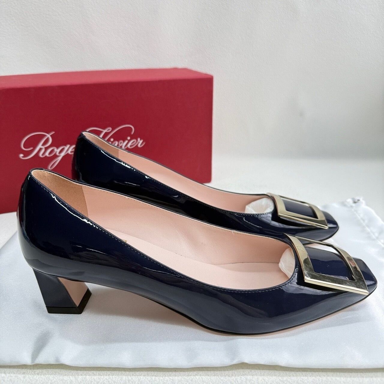 Roger Vivier Roger Vivier Retro Blue Lowtop Sneakers us_6 Women Size US 6 / IT 36 - 5 Thumbnail