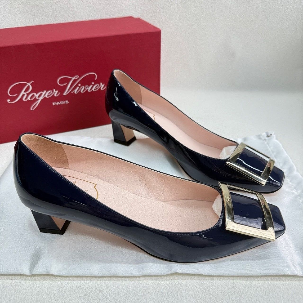 Roger Vivier Roger Vivier Retro Blue Lowtop Sneakers us_6 Women Size US 6 / IT 36 - 4 Thumbnail