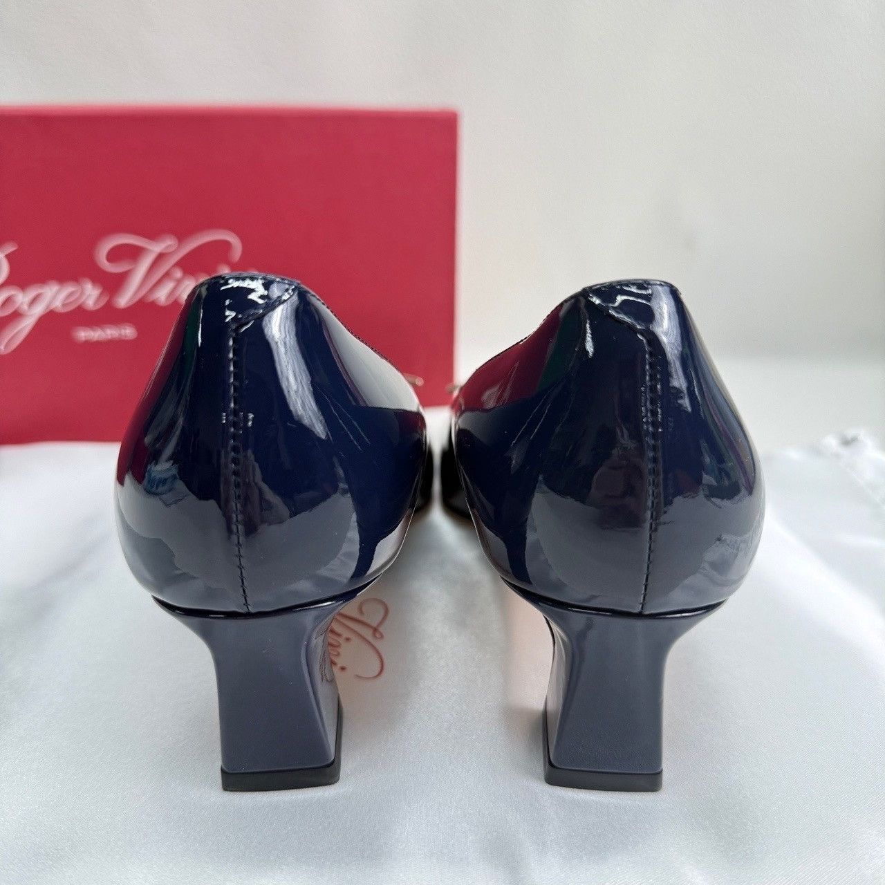 Roger Vivier Roger Vivier Retro Blue Lowtop Sneakers us_6 Women Size US 6 / IT 36 - 6 Thumbnail