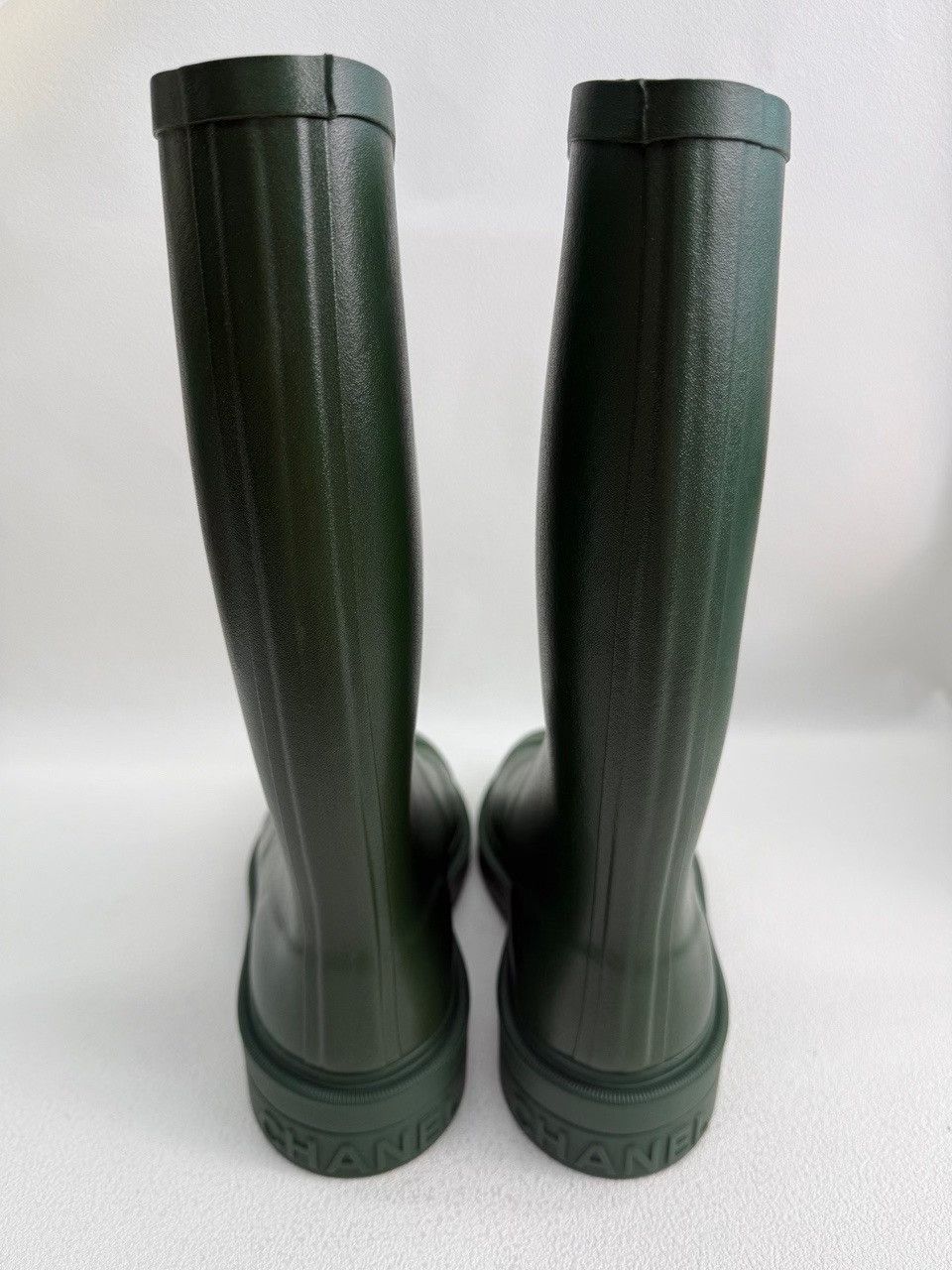 Chanel Chanel Green Lowtop Sneakers us_7-5 Women Size US 7.5 / IT 37.5 - 5 Thumbnail