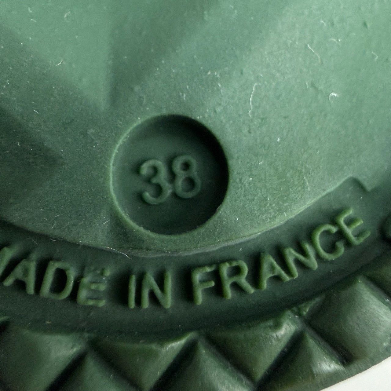 Chanel Chanel Green Lowtop Sneakers us_7-5 Women Size US 7.5 / IT 37.5 - 9 Thumbnail