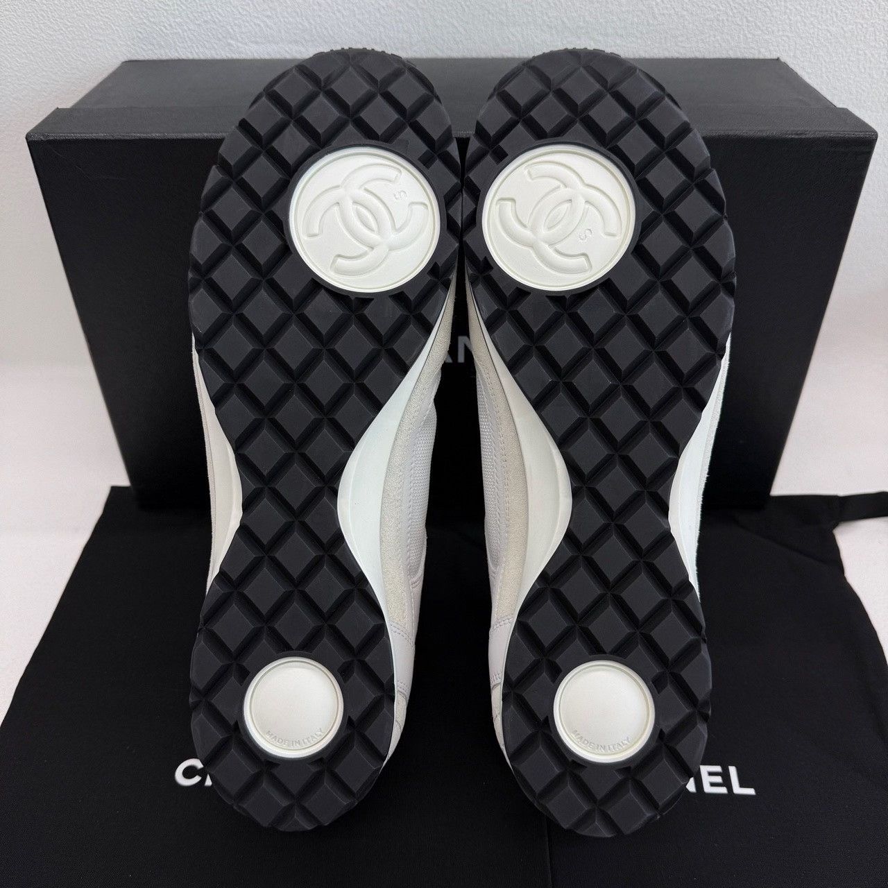 Chanel Chanel Mesh White Lowtop Sneakers 9 Men Size US 9 / EU 42 - 8 Thumbnail