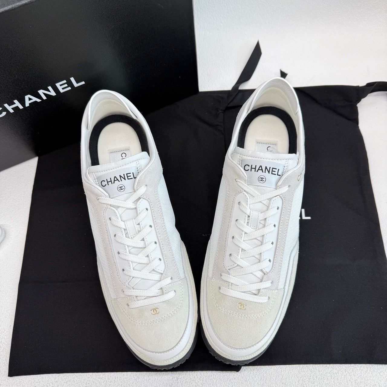 Chanel Chanel Mesh White Lowtop Sneakers 9 Men Size US 9 / EU 42 - 9 Thumbnail
