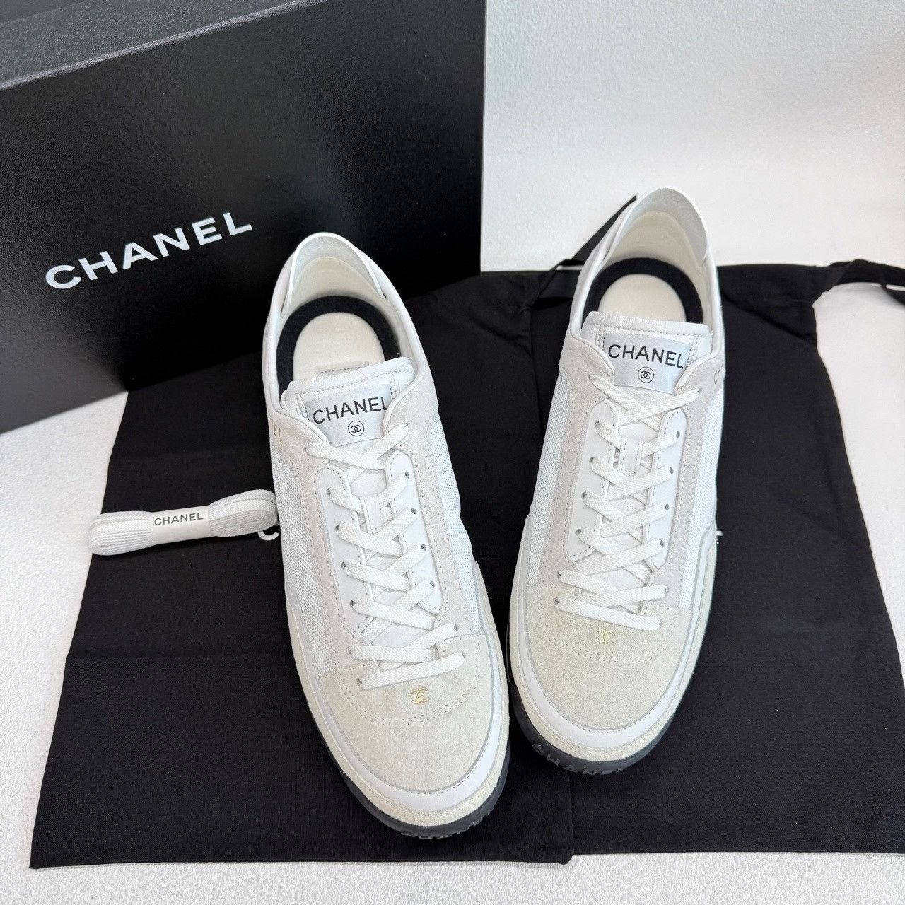 Chanel Chanel Mesh White Lowtop Sneakers 9 Men Size US 9 / EU 42 - 2 Thumbnail