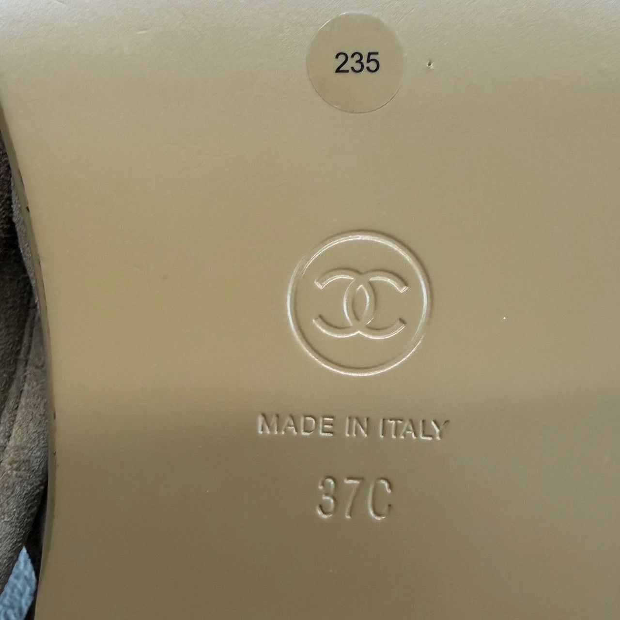 Chanel Chanel Suede Beige Lowtop Sneakers us_6-5 Women Size US 6.5 / IT 36.5 - 6 Thumbnail