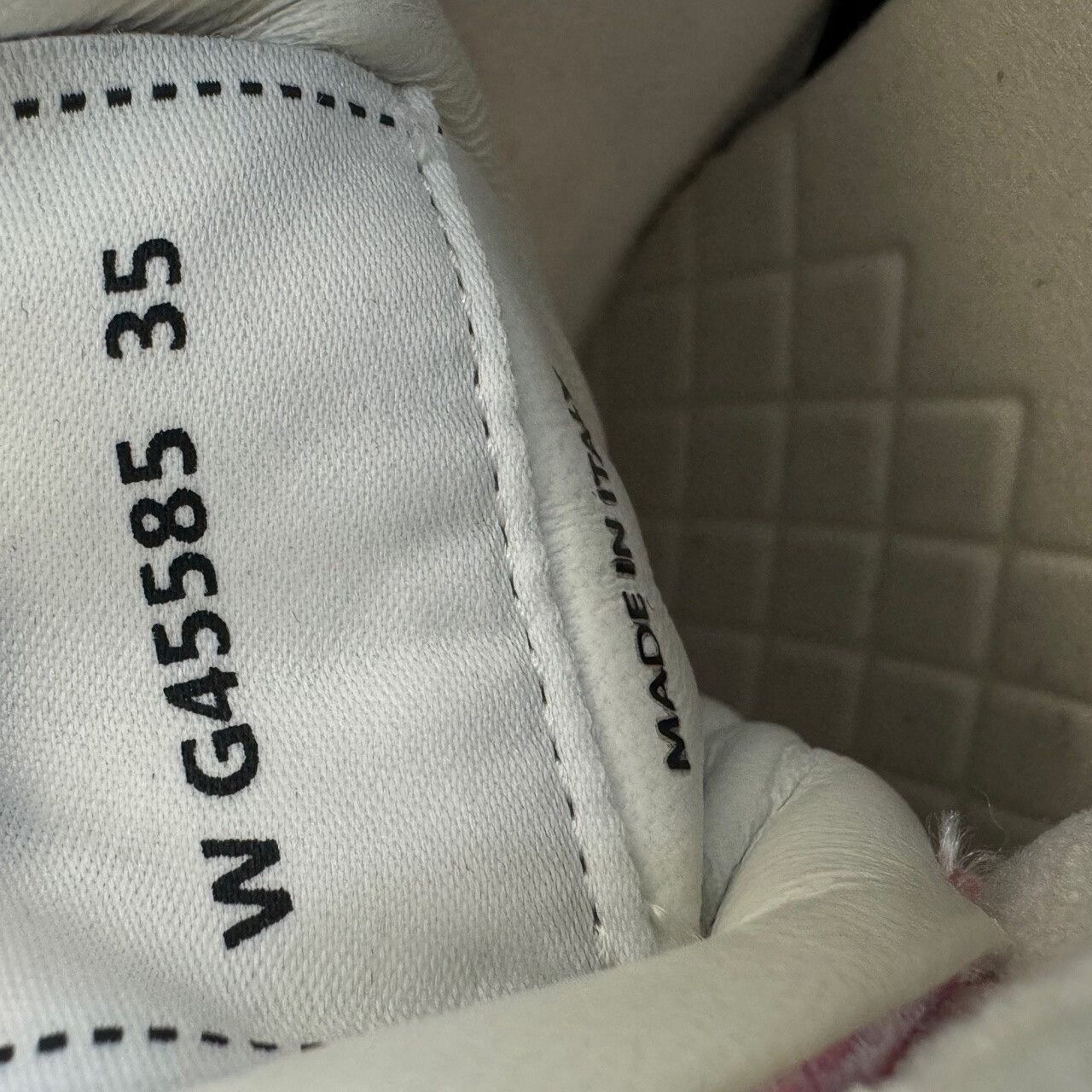 Chanel Chanel Plaid Pink Lowtop Sneakers us_5 Women Size US 5 / IT 35 - 8 Thumbnail