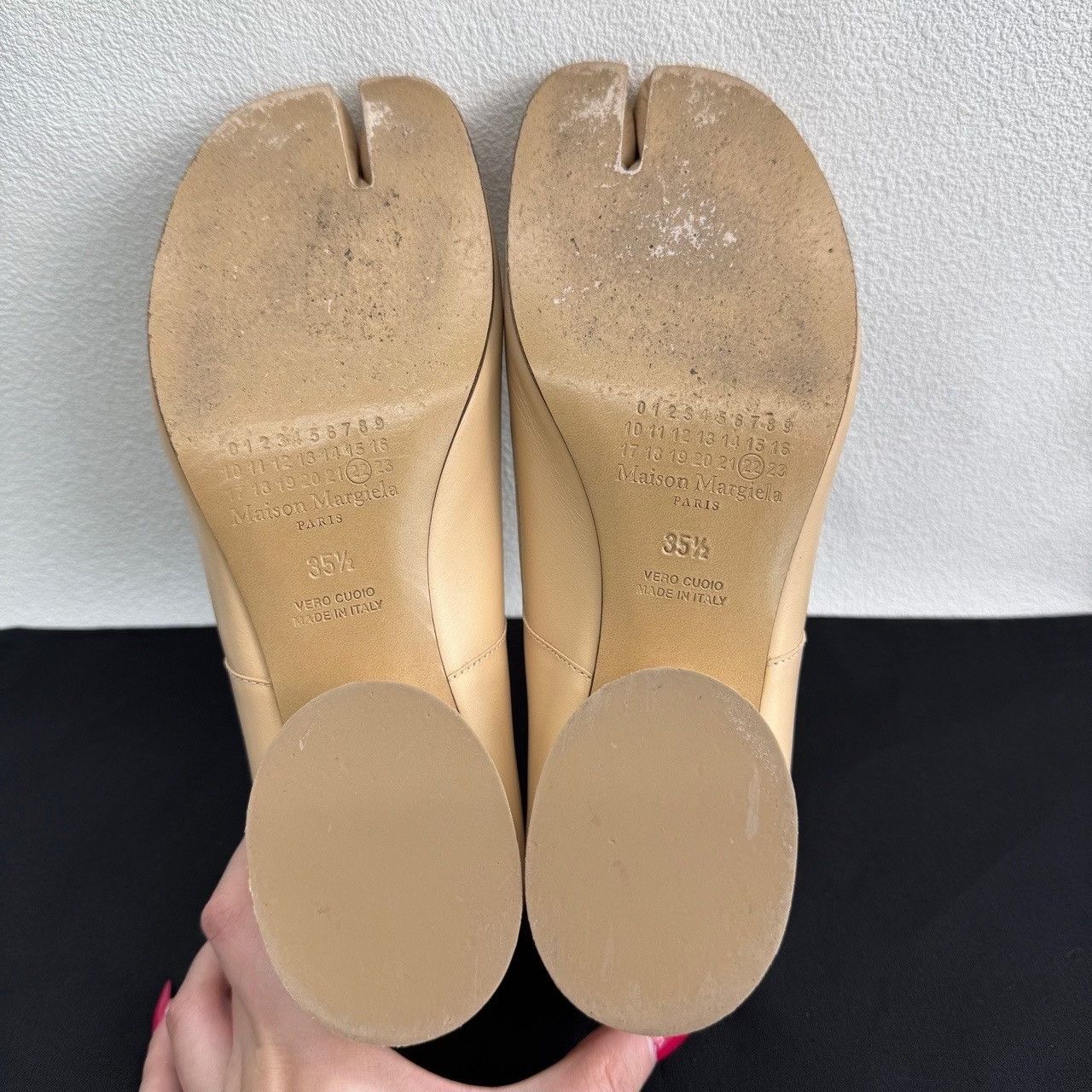 Maison Margiela Maison Margiela Leather Beige Lowtop Sneakers us_5 Women Size US 5 / IT 35 - 7 Thumbnail