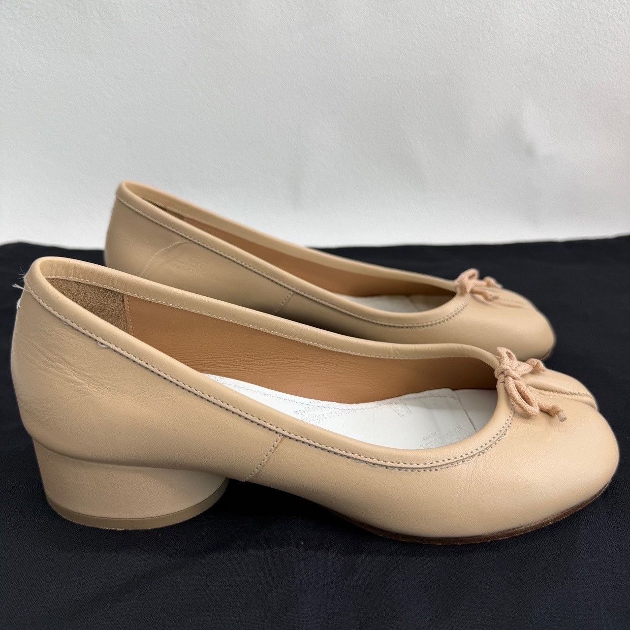 Maison Margiela Maison Margiela Leather Beige Lowtop Sneakers us_5 Women Size US 5 / IT 35 - 4 Thumbnail