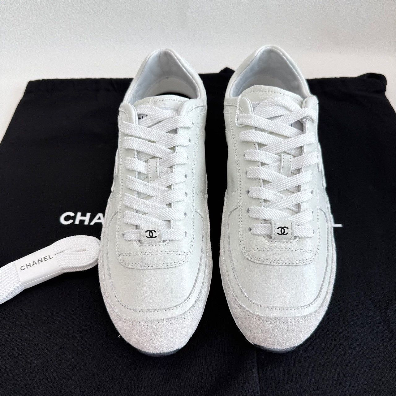 Chanel Chanel White Lowtop Sneakers us_6-5 Women Size US 6.5 / IT 36.5 - 3 Thumbnail