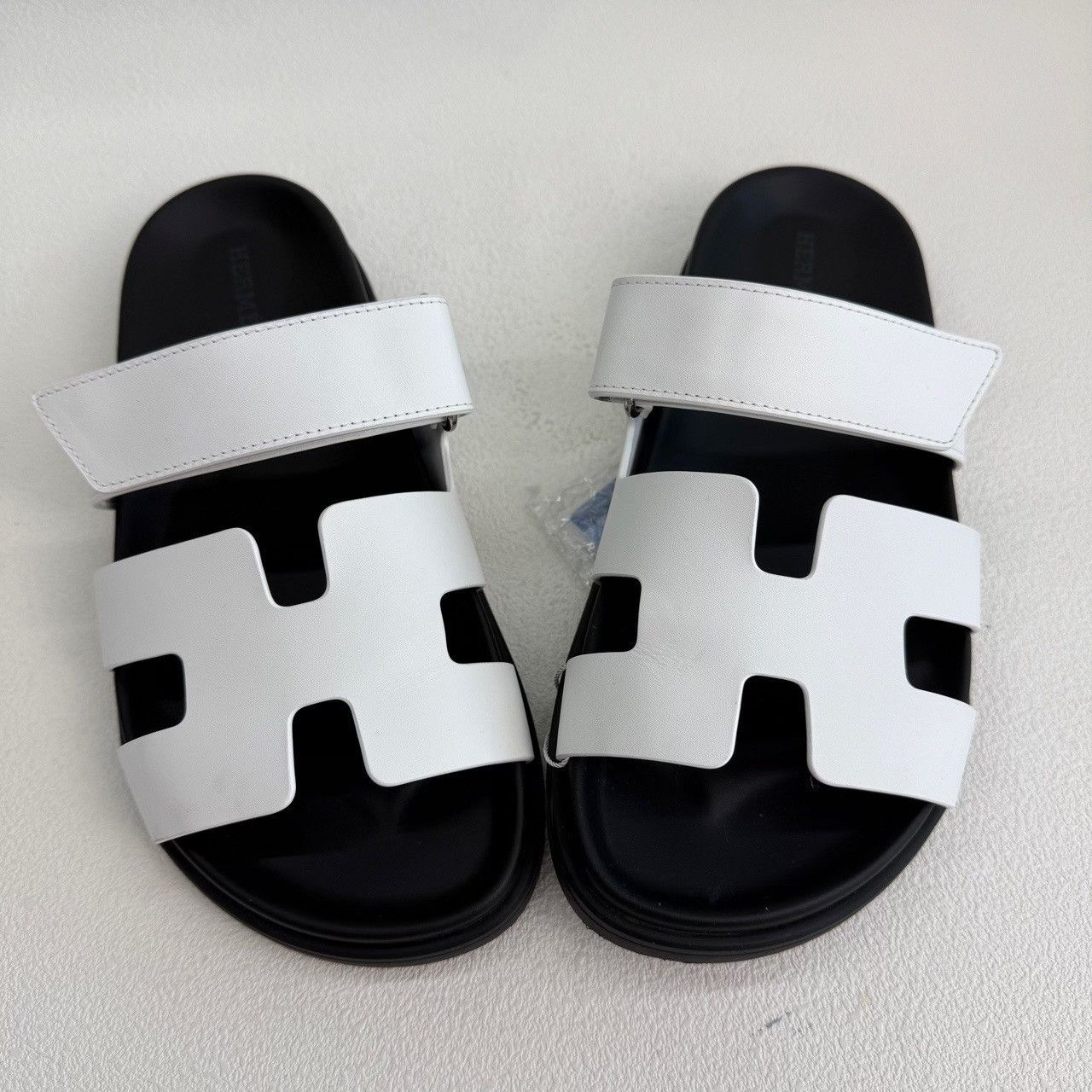 Hermes Hermes White Sandals us_6 Women Size US 6 / IT 36 - 9 Thumbnail