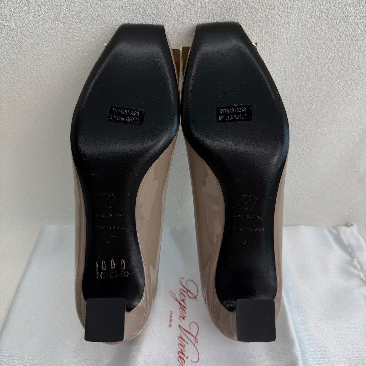 Roger Vivier Roger Vivier Retro Gray Lowtop Sneakers us_6-5 Women Size US 6.5 / IT 36.5 - 6 Thumbnail