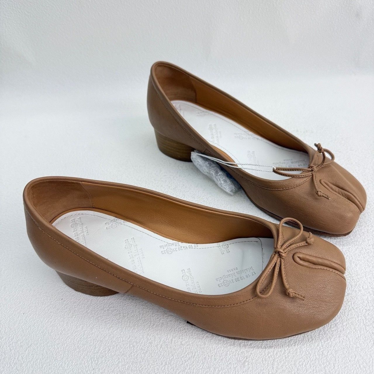 Maison Margiela Maison Margiela Leather Beige Lowtop Sneakers us_6 Women Size US 6 / IT 36 - 3 Thumbnail