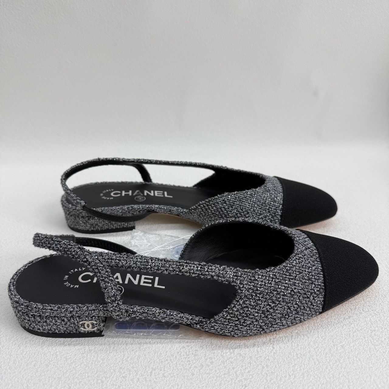 Chanel Chanel Black Sandals us_5 Women Size US 5 / IT 35 - 5 Thumbnail