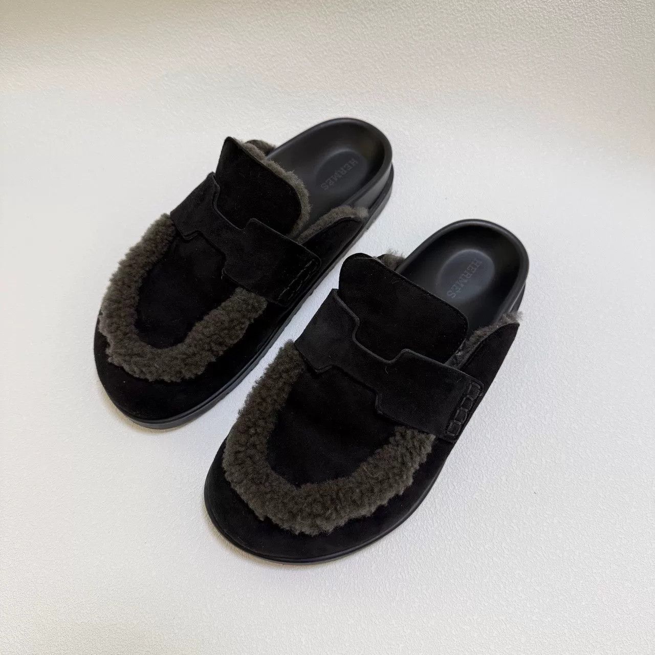 Hermes Hermes Leather Black Sandals us_6-5 Women Size US 6.5 / IT 36.5 - 8 Thumbnail