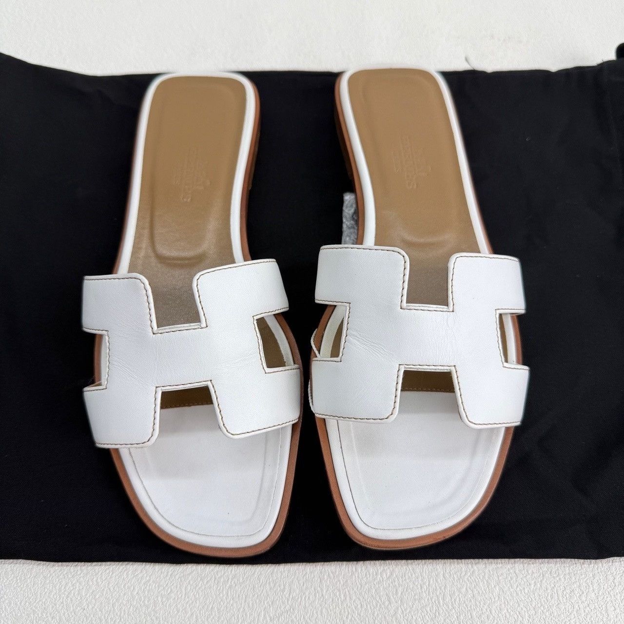Hermes Hermes White Sandals us_5 Women Size US 5 / IT 35 - 2 Thumbnail