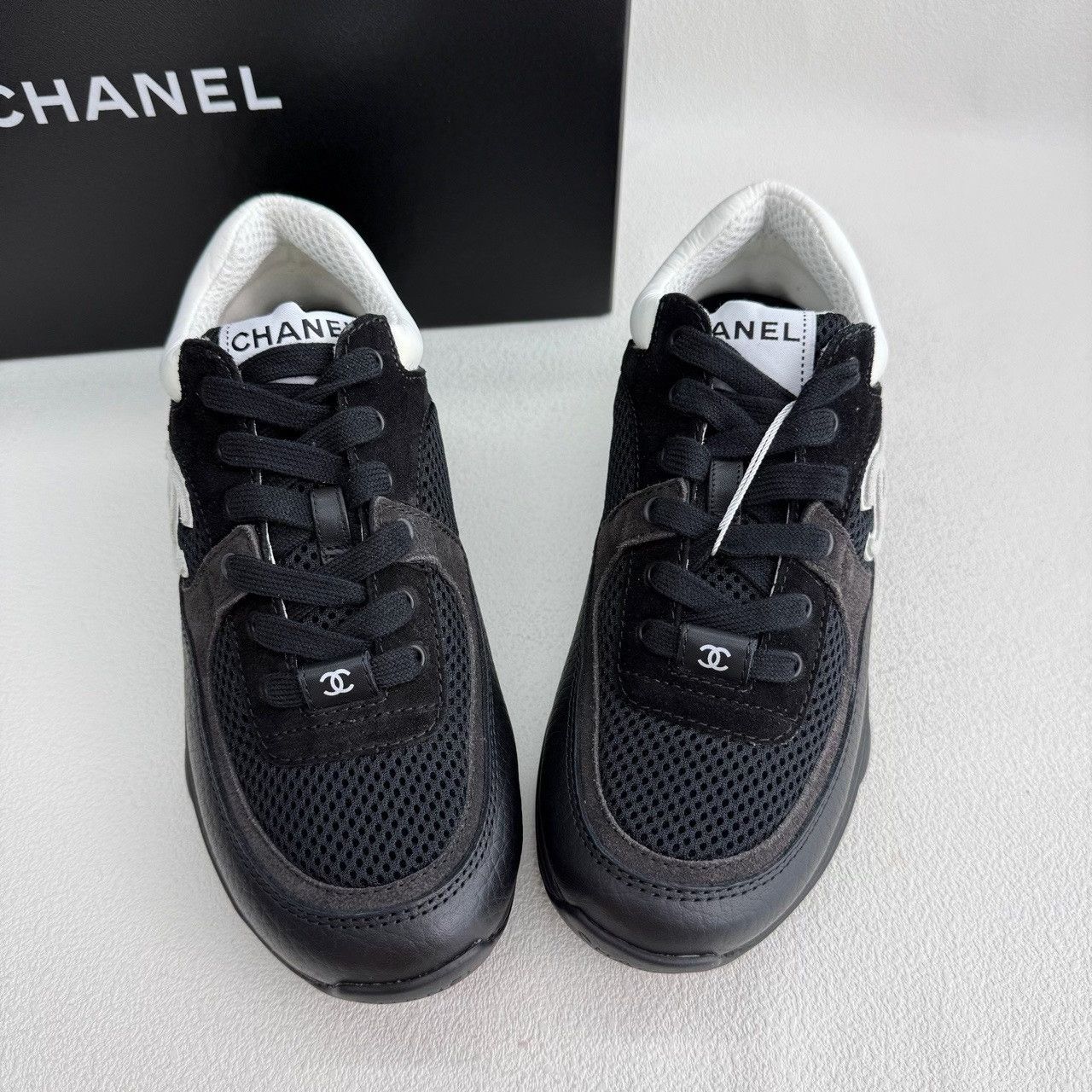 Chanel Chanel Leather Black Lowtop Sneakers us_6 Women Size US 6 / IT 36 - 9 Thumbnail