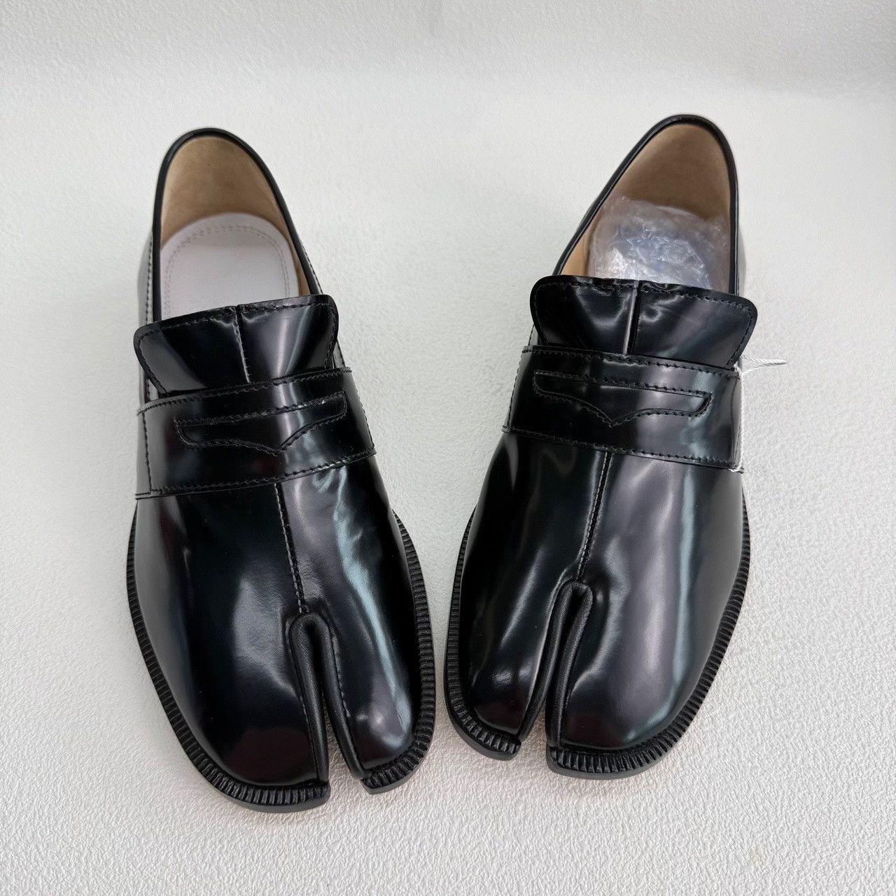 Maison Margiela Maison Margiela Black Lowtop Sneakers us_5 Women Size US 5 / IT 35 - 9 Thumbnail