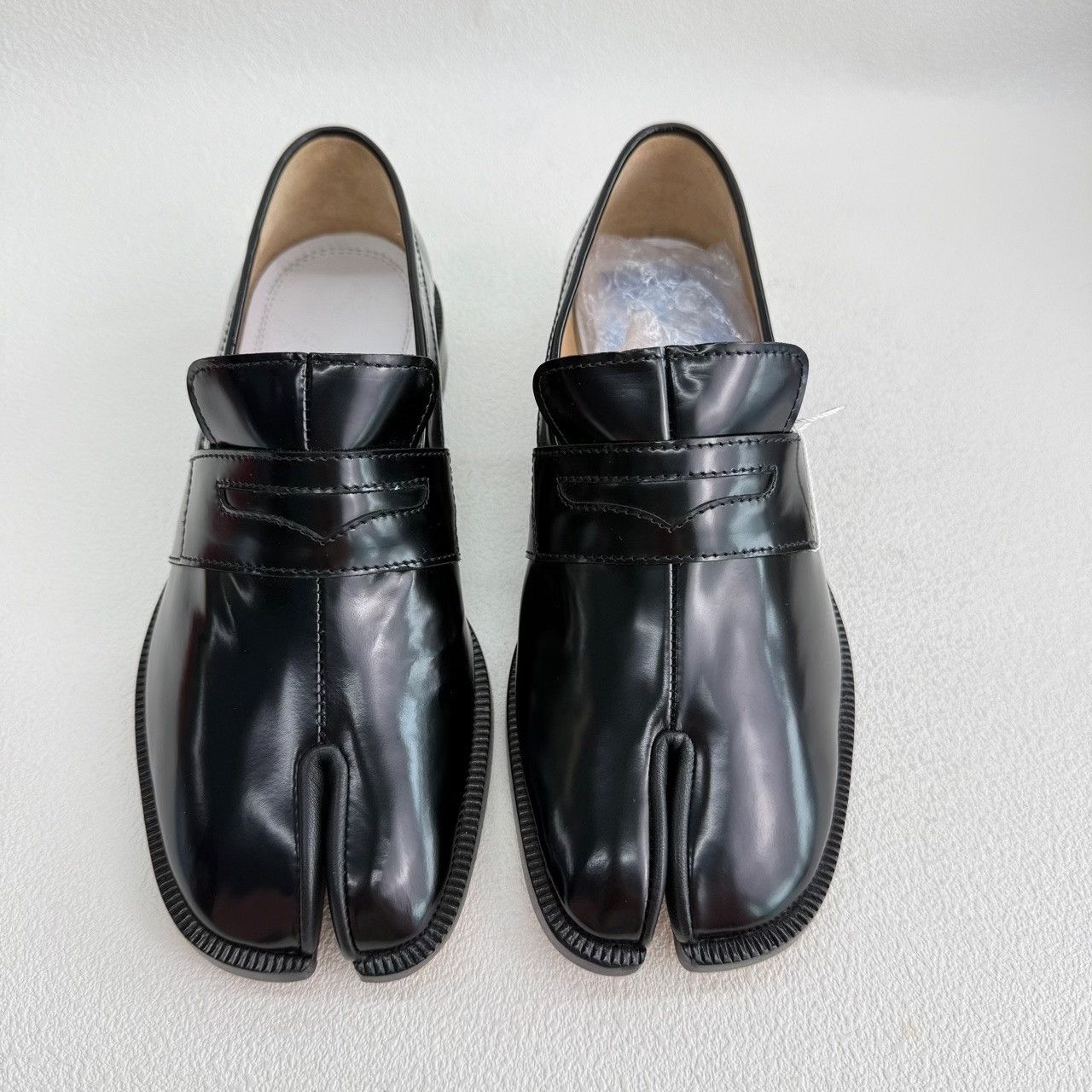 Maison Margiela Maison Margiela Black Lowtop Sneakers us_5 Women Size US 5 / IT 35 - 3 Thumbnail