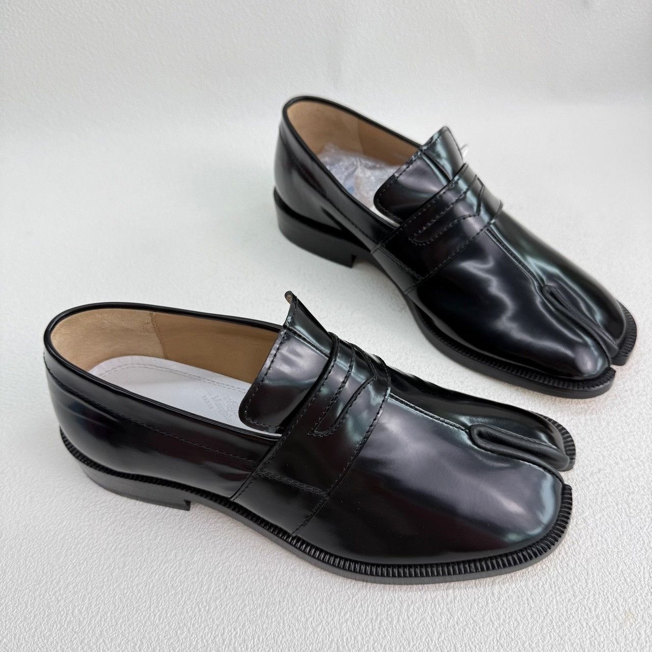 Maison Margiela Maison Margiela Black Lowtop Sneakers us_5 Women Size US 5 / IT 35 - 4 Thumbnail