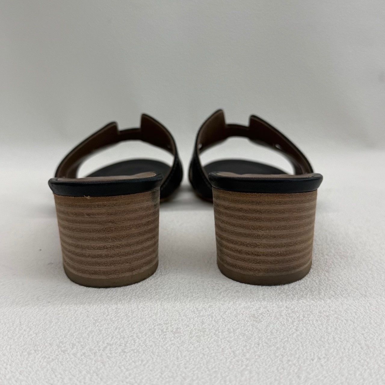 Hermes Hermes Leather Black Sandals us_7-5 Women Size US 7.5 / IT 37.5 - 4 Thumbnail